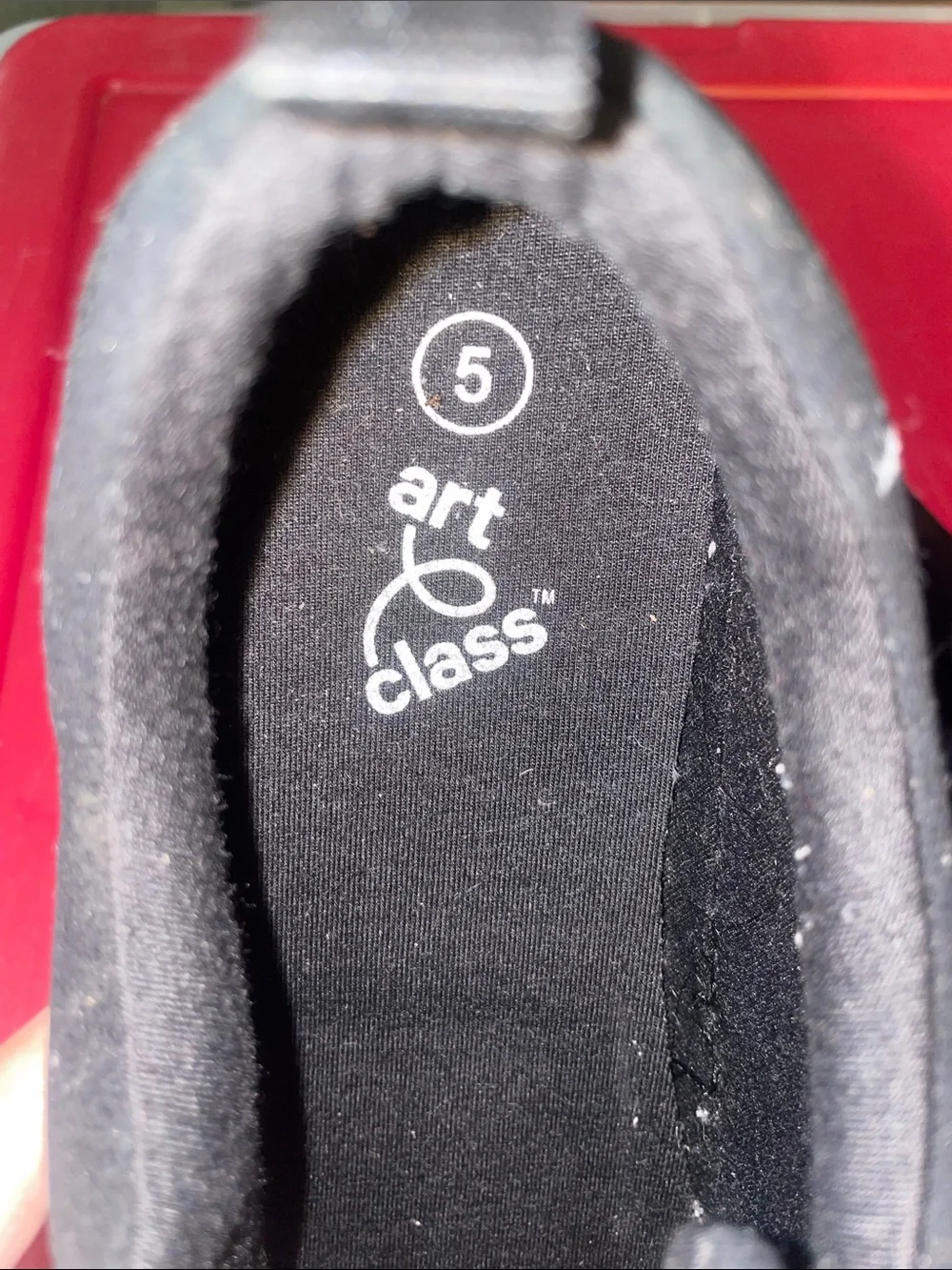 art class Black Low-Top Suede-Style Lace-Up Sneakers
